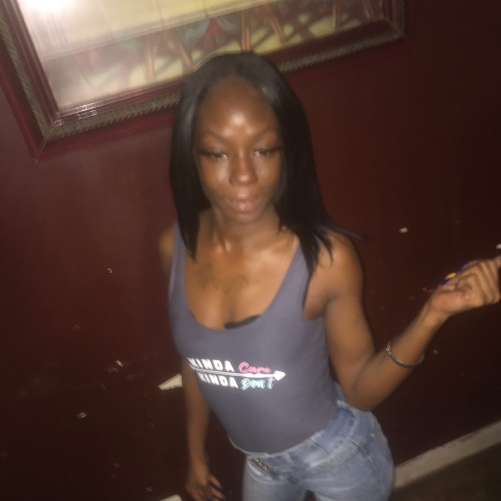 Meet your Posher, Crystal